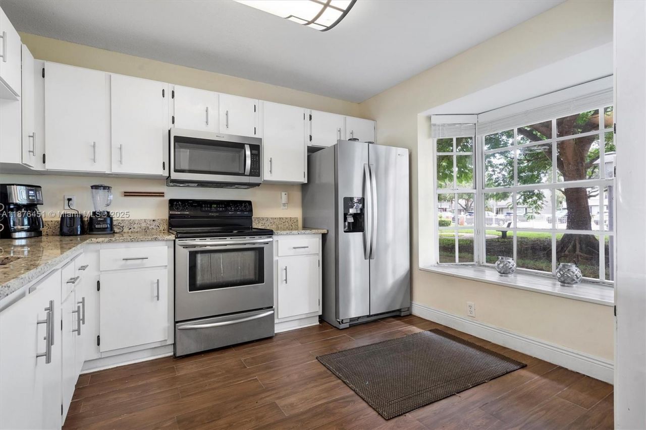 12175 NW 36th Pl, Sunrise, FL 33323 Photo