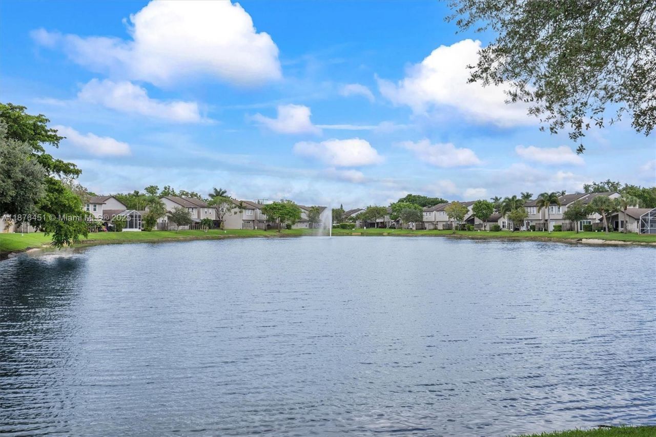 12175 NW 36th Pl, Sunrise, FL 33323 Photo