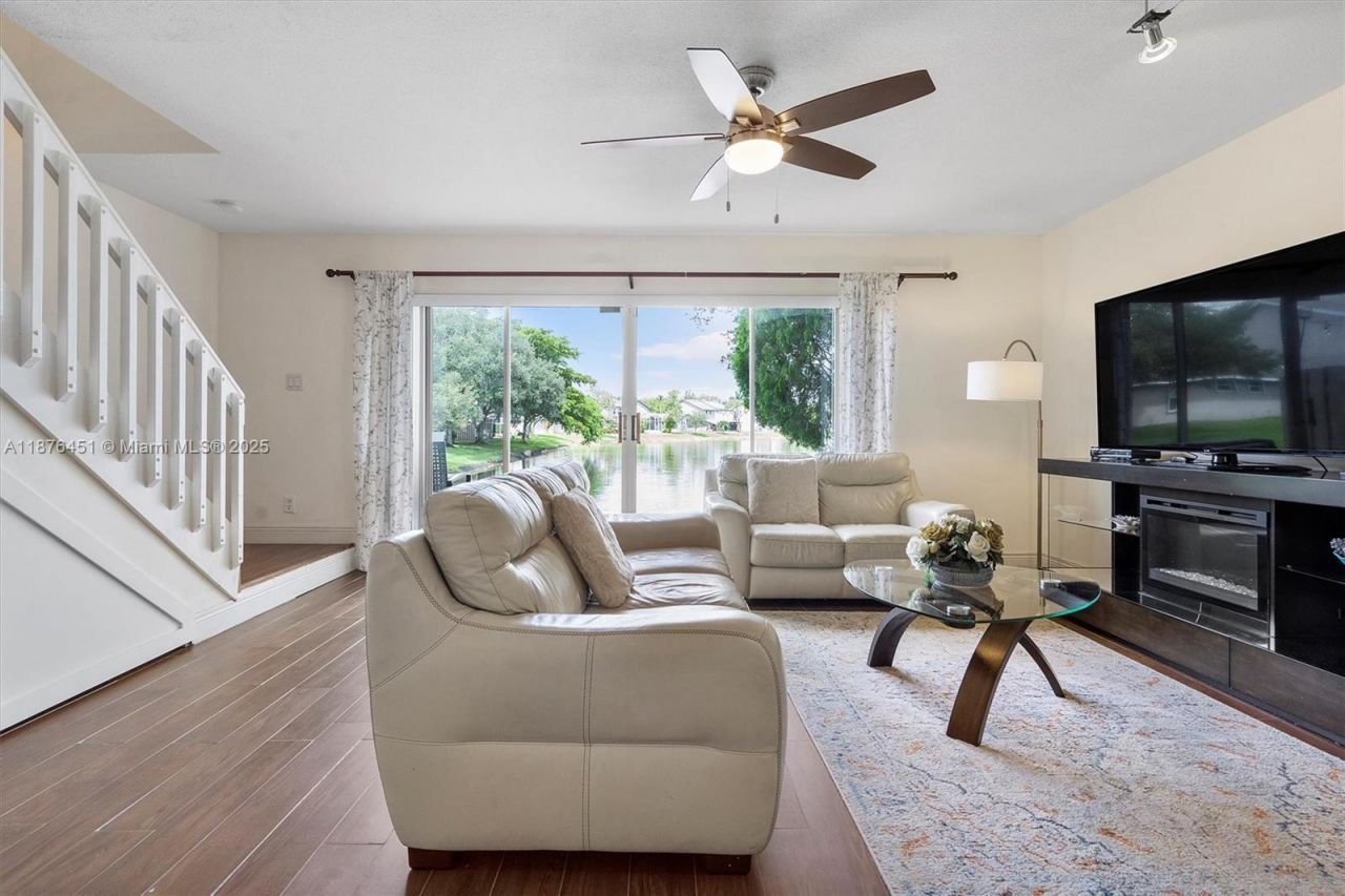 12175 NW 36th Pl, Sunrise, FL 33323 Photo