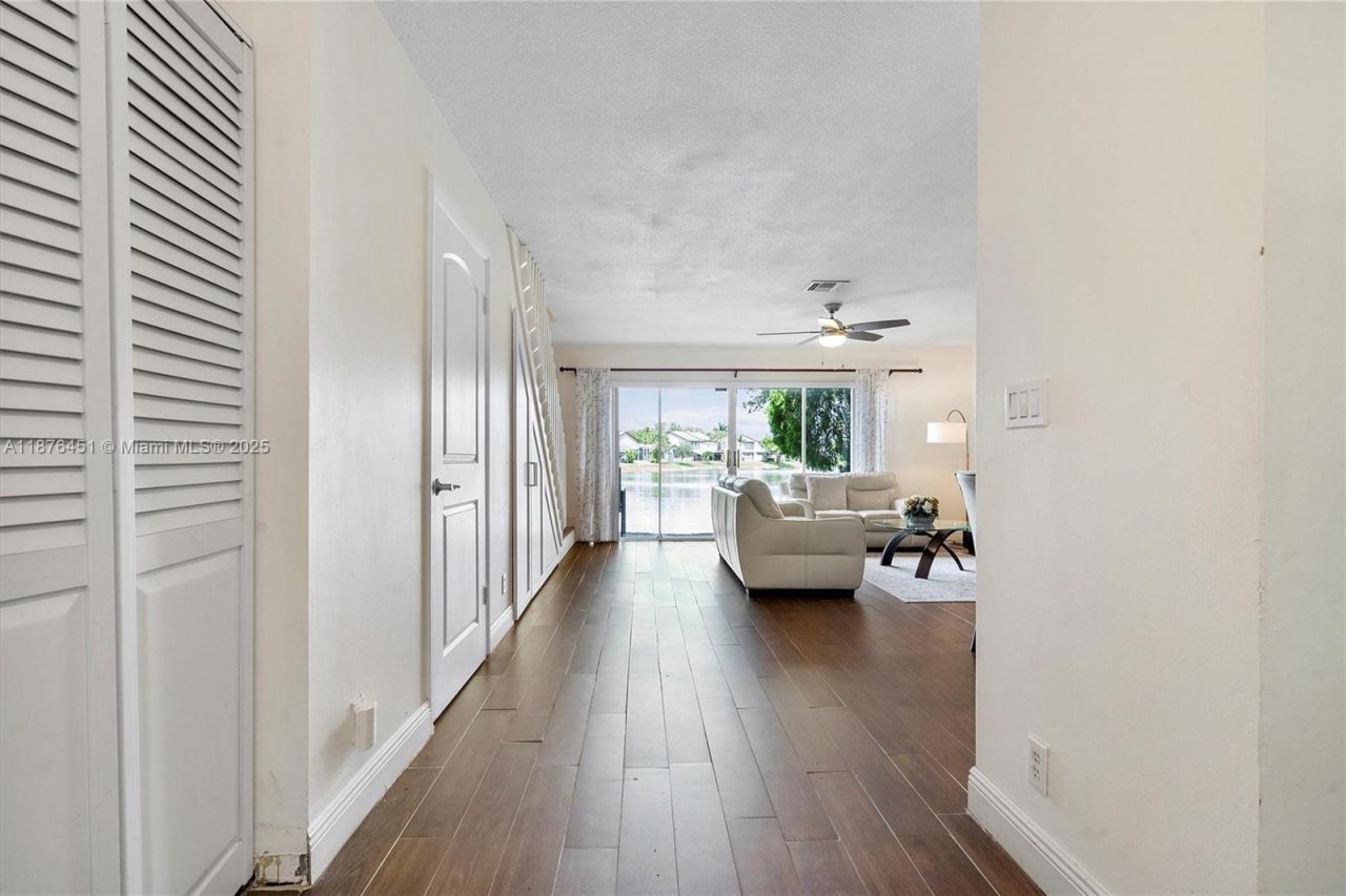 12175 NW 36th Pl, Sunrise, FL 33323 Photo