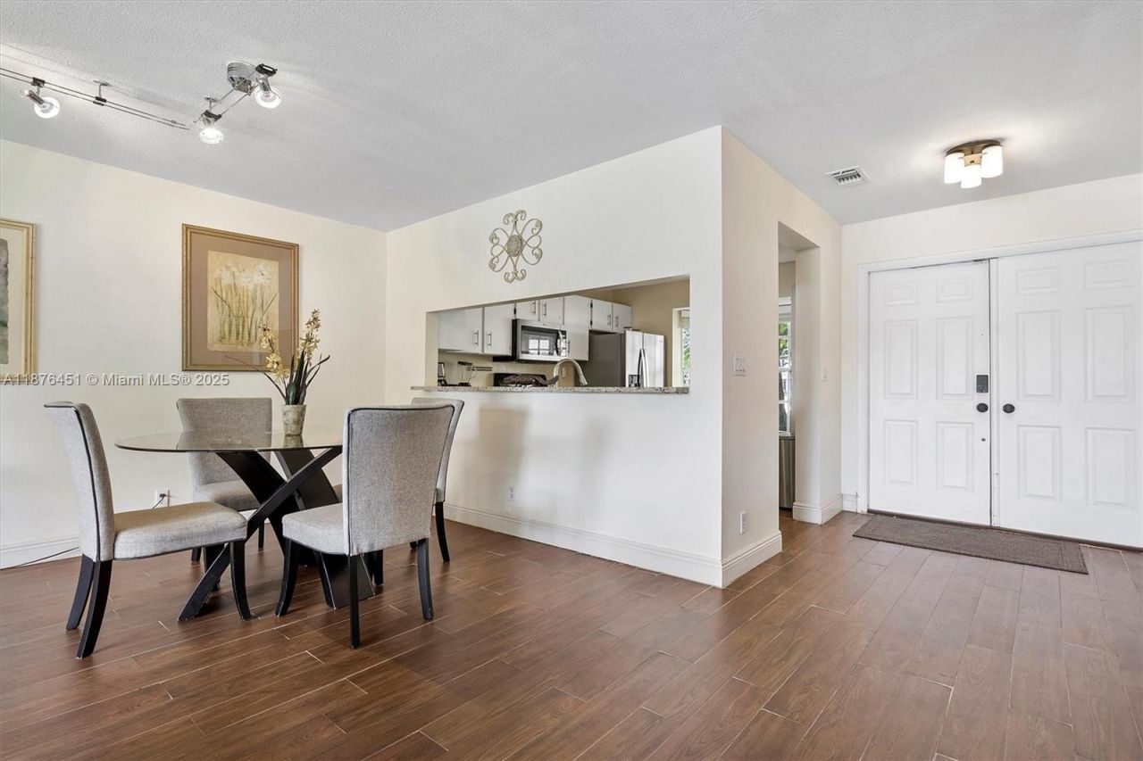 12175 NW 36th Pl, Sunrise, FL 33323 Photo