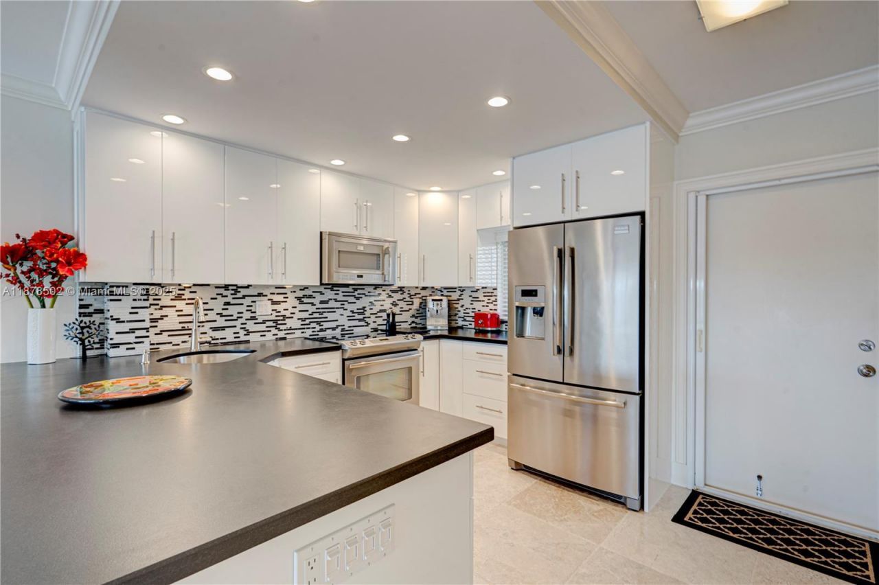 410 N Federal Hwy, Unit 416, Deerfield Beach, FL 33441 Photo