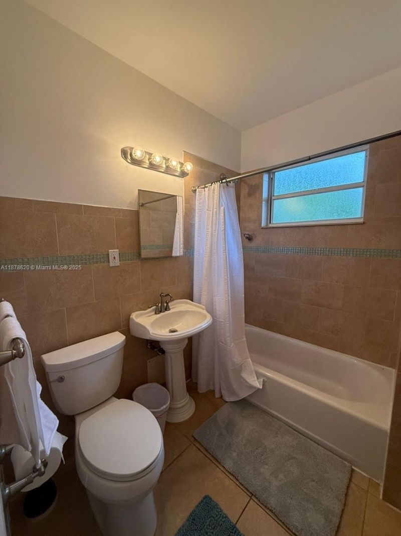 1289 Marseille Dr, Unit 46, Miami Beach, FL 33141 Photo