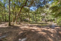 139 Badger Lane photo 4