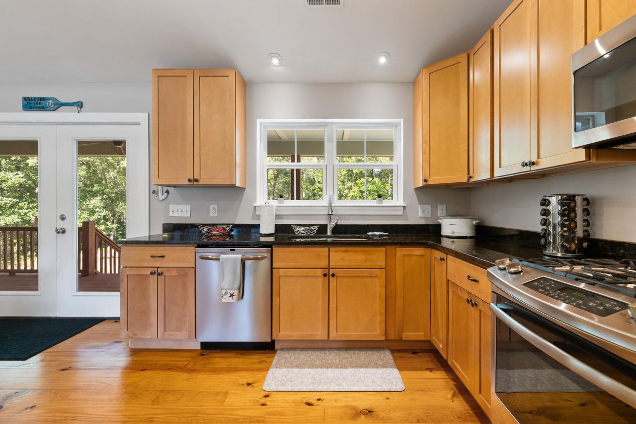 7175 Parkers Ferry Road Photo 10