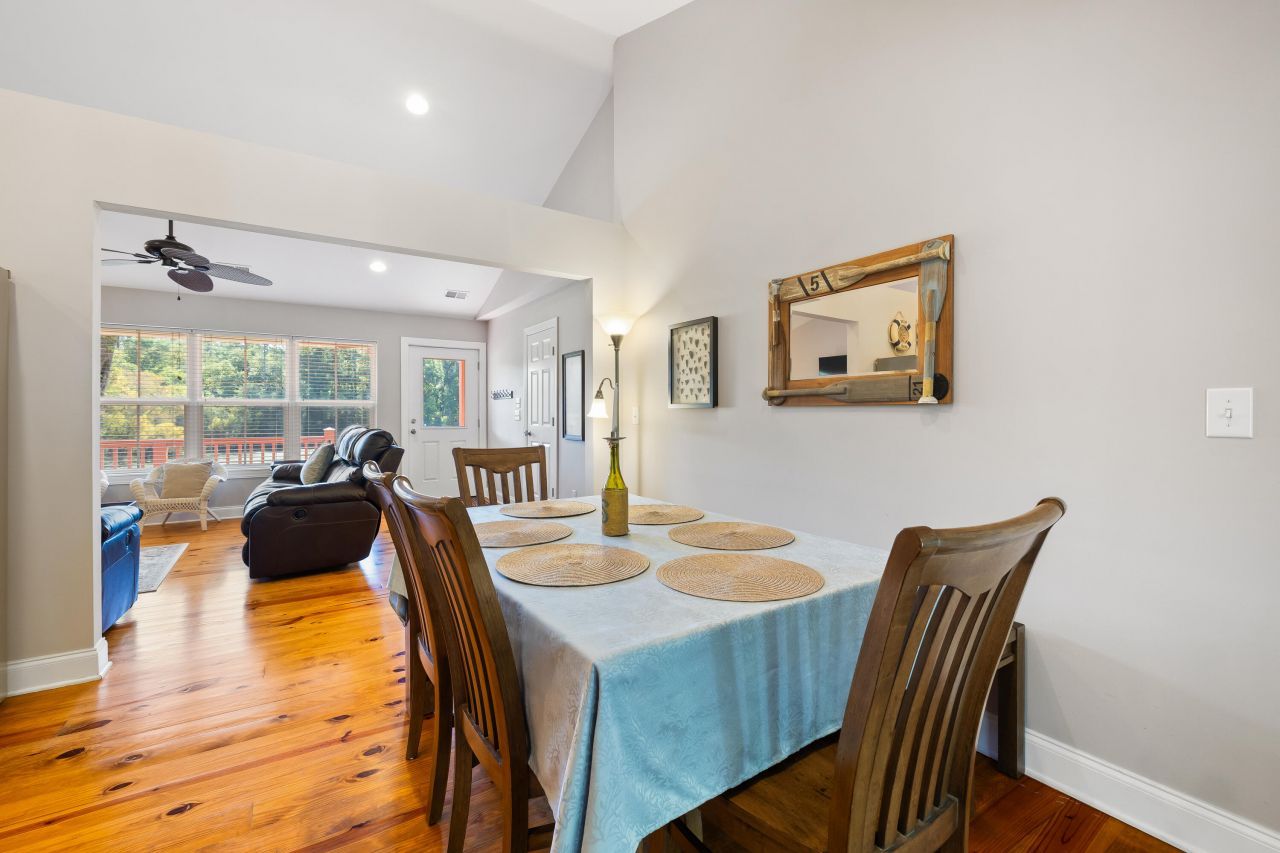 7175 Parkers Ferry Road Photo 13