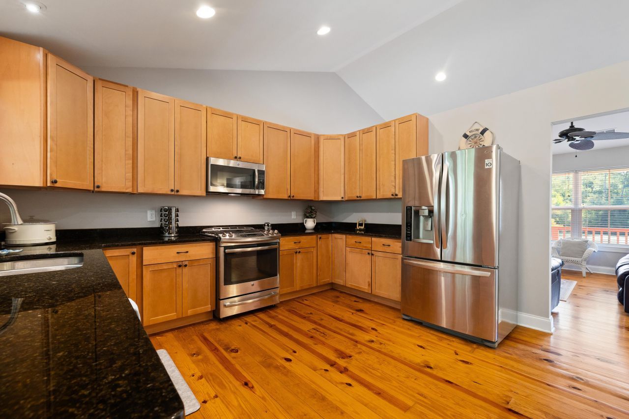 7175 Parkers Ferry Road Photo 9