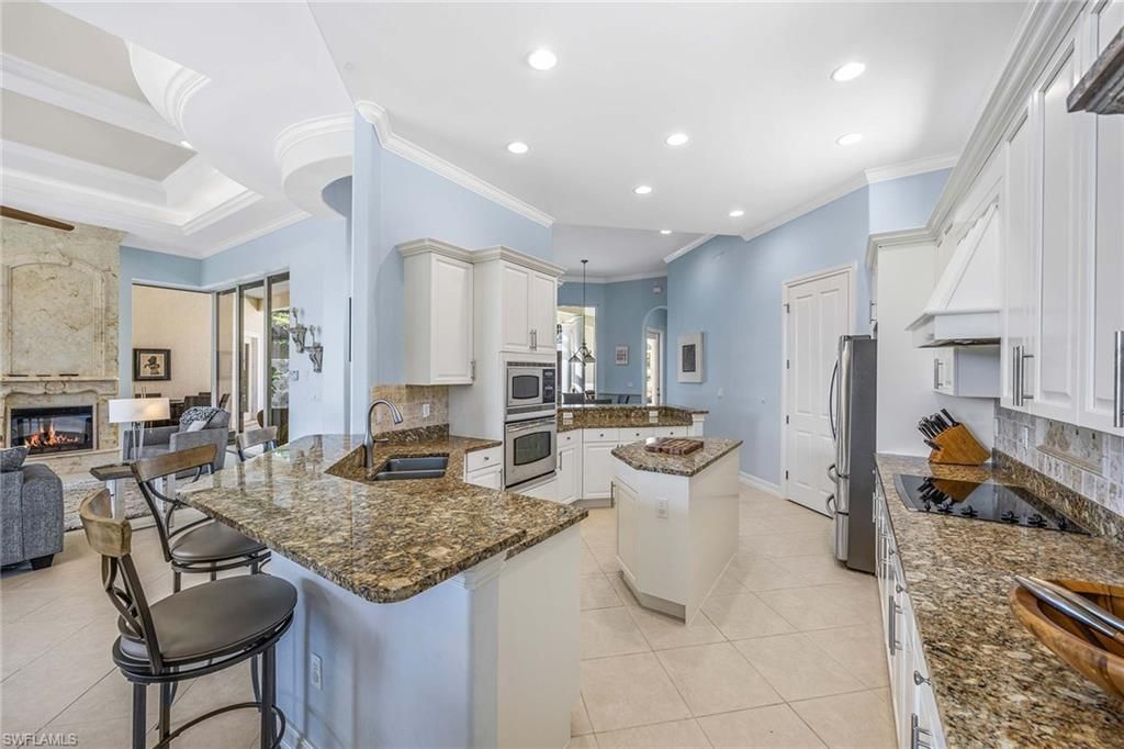 8894 Shenendoah Cir, Naples, FL 34113 Photo
