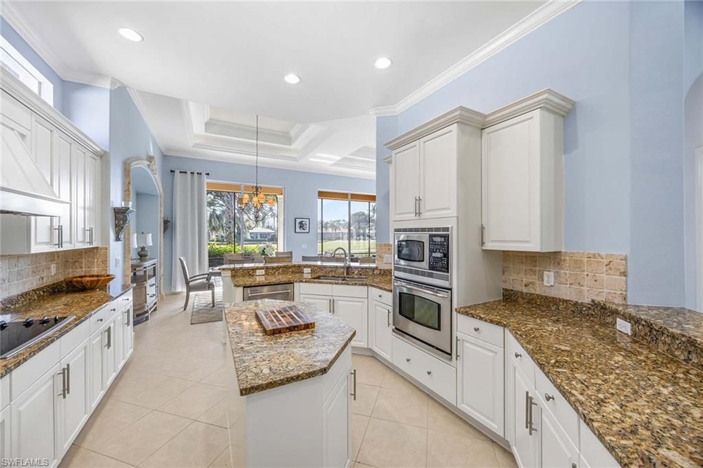 8894 Shenendoah Cir, Naples, FL 34113 Photo