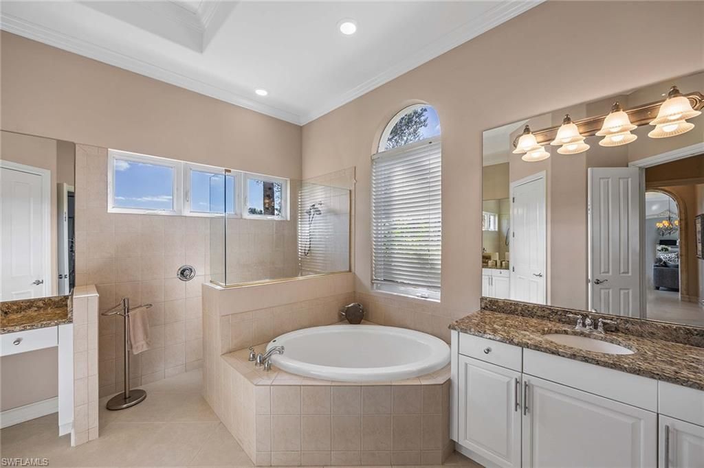 8894 Shenendoah Cir, Naples, FL 34113 Photo
