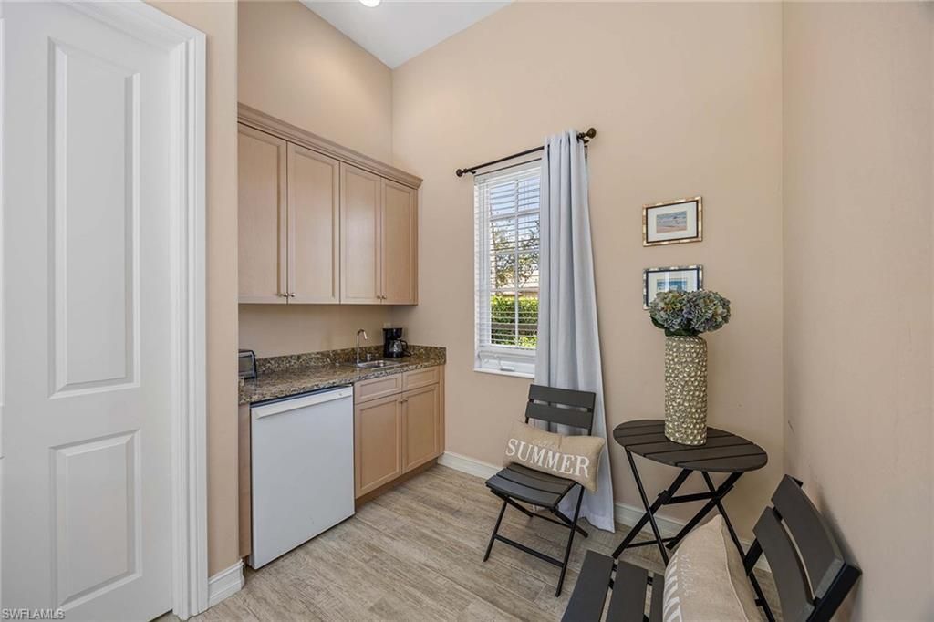 8894 Shenendoah Cir, Naples, FL 34113 Photo