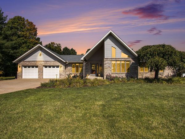 6030 Paw Paw Lake Road, Coloma, MI 49038