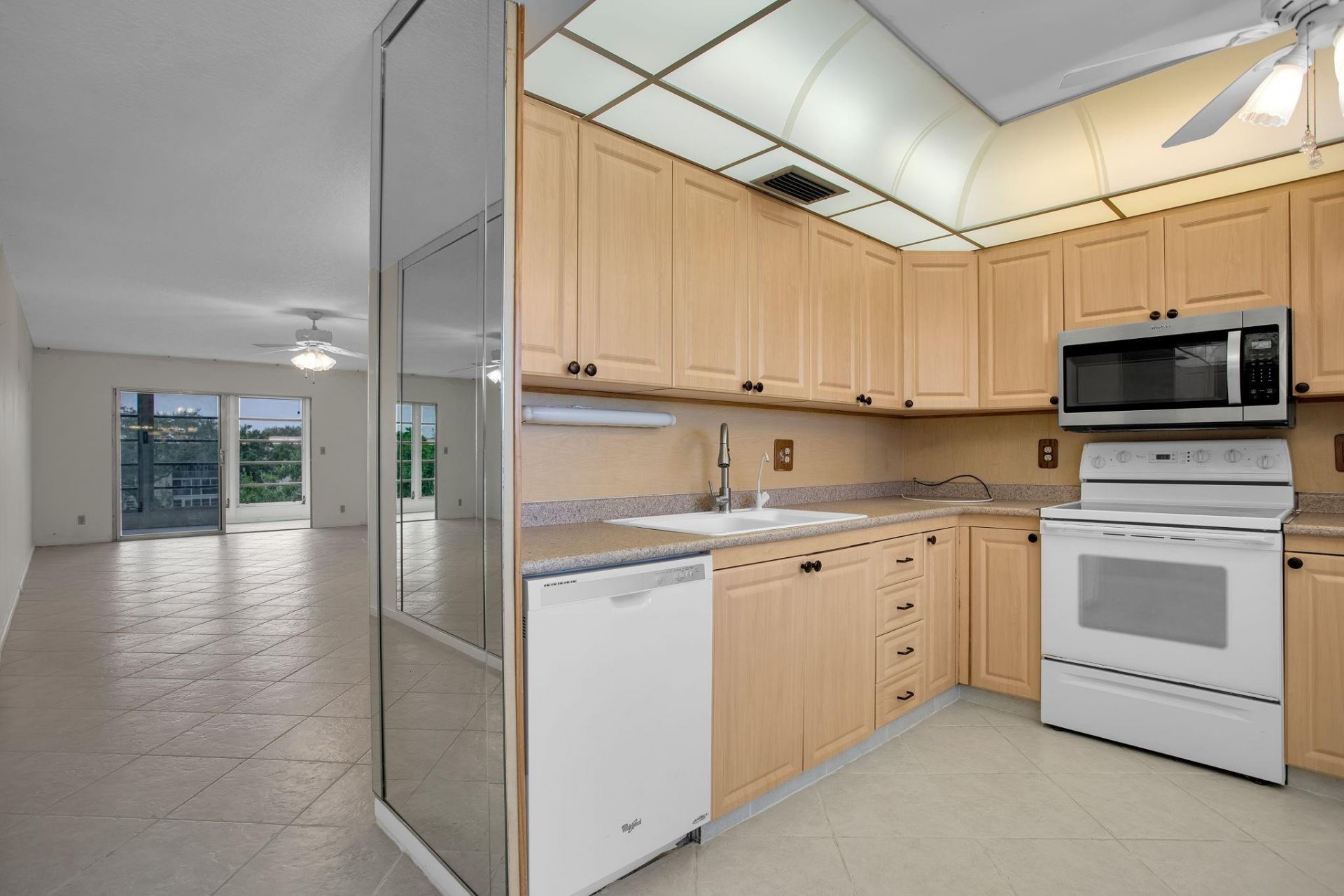 2202 Lucaya, Unit D4, Coconut Creek, FL 33066 Photo