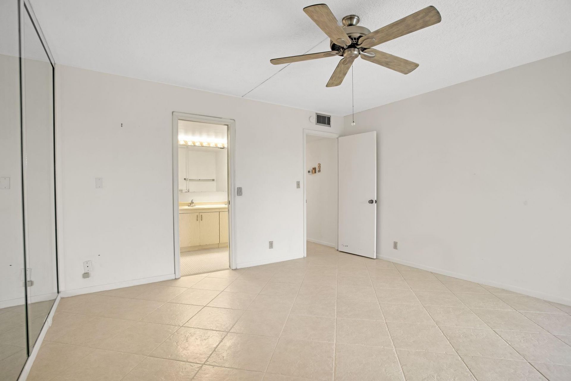 2202 Lucaya, Unit D4, Coconut Creek, FL 33066 Photo