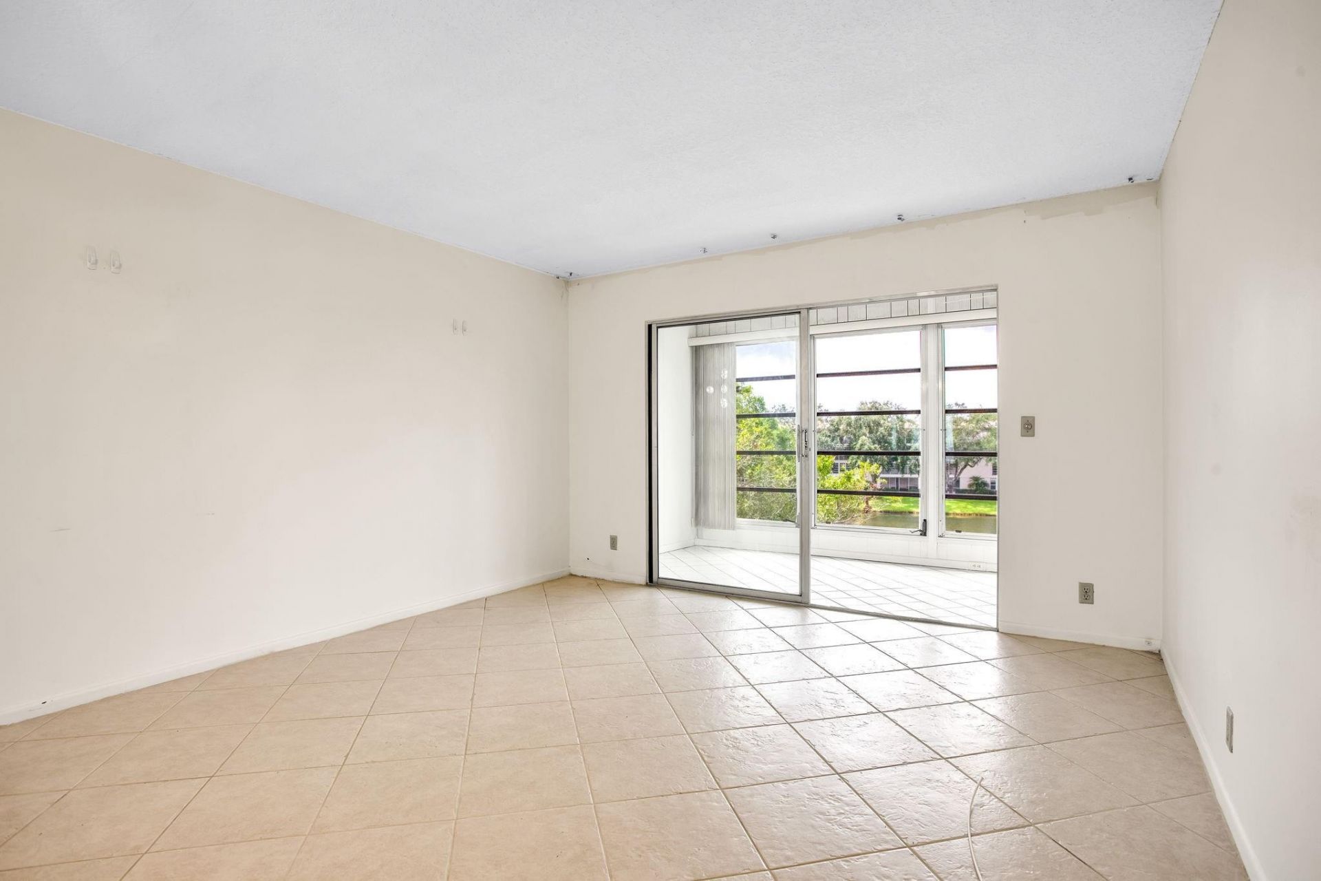 2202 Lucaya, Unit D4, Coconut Creek, FL 33066 Photo