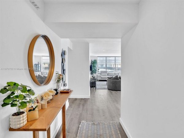 2780 NE 183rd St, Unit 302, Aventura, FL 33160