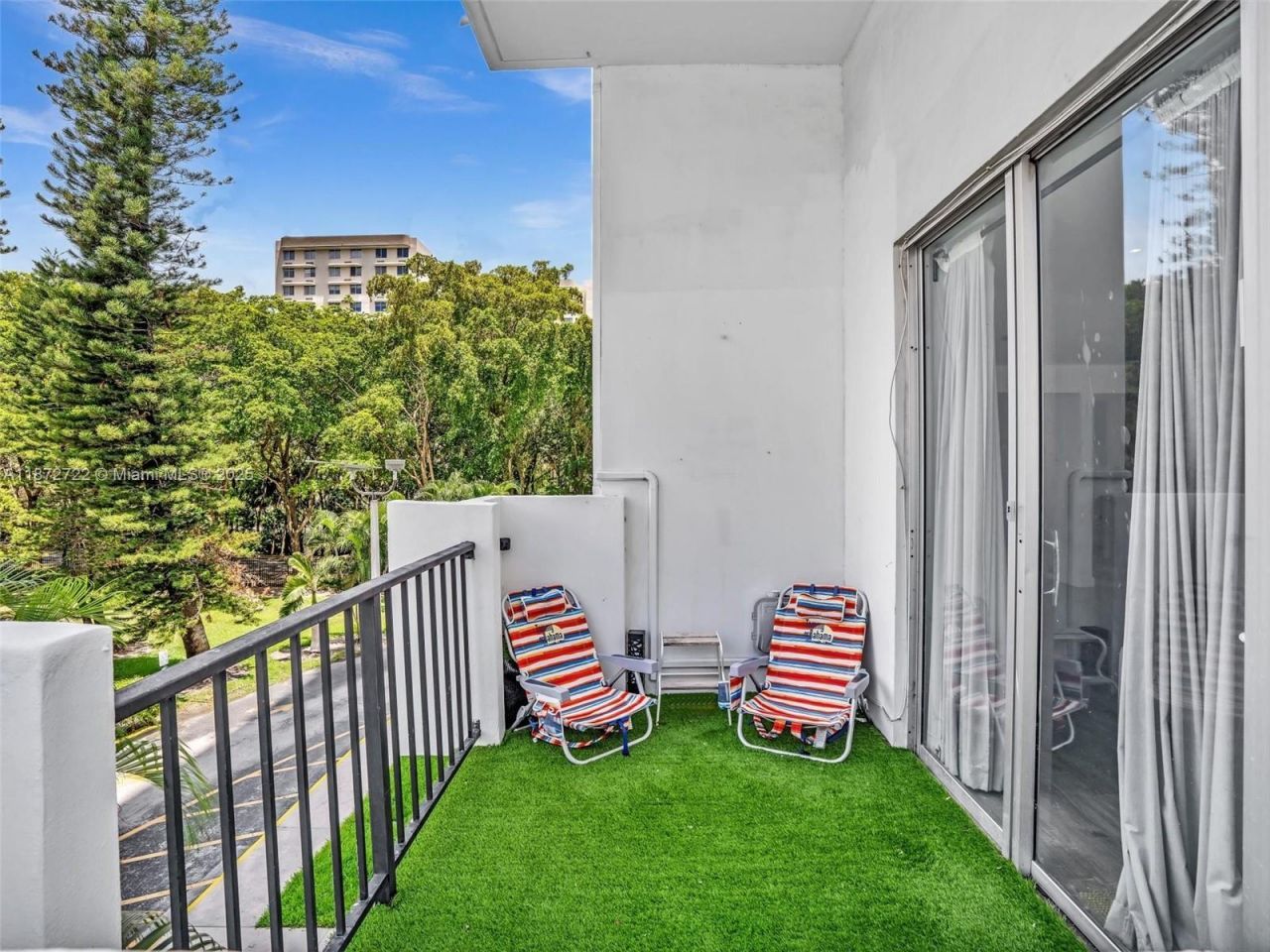 2780 NE 183rd St, Unit 302, Aventura, FL 33160 Photo