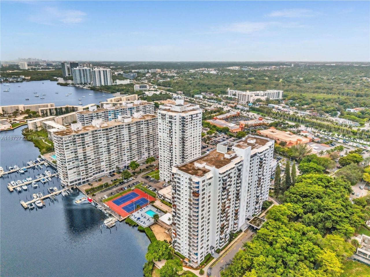 2780 NE 183rd St, Unit 302, Aventura, FL 33160 Photo