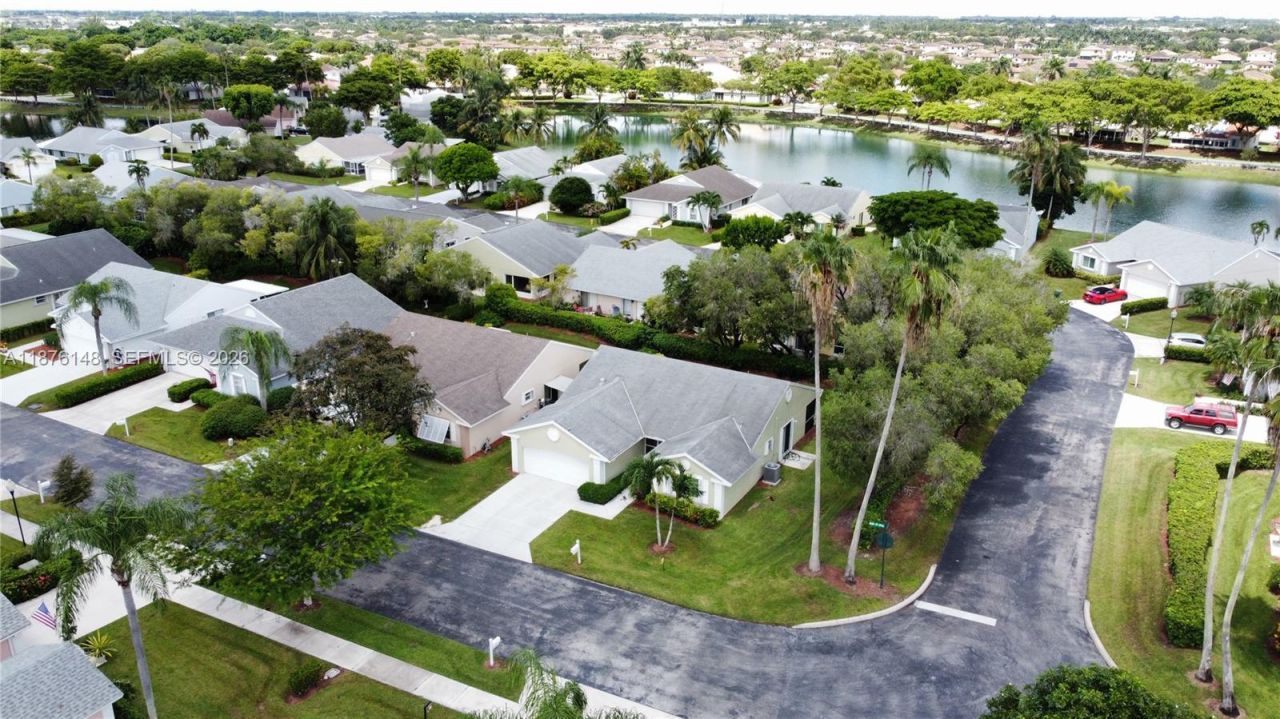 2585 SE 7th Pl, Homestead, FL 33033 Photo