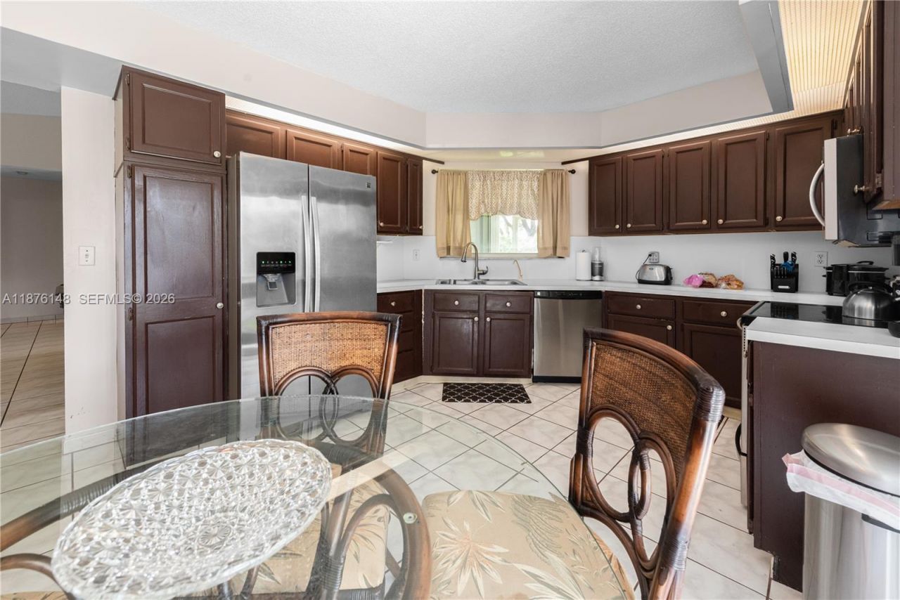 2585 SE 7th Pl, Homestead, FL 33033 Photo