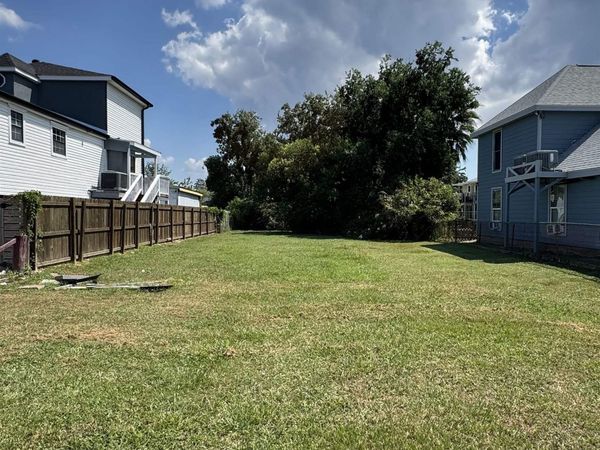 6423 Arts Street, New Orleans, LA 70122