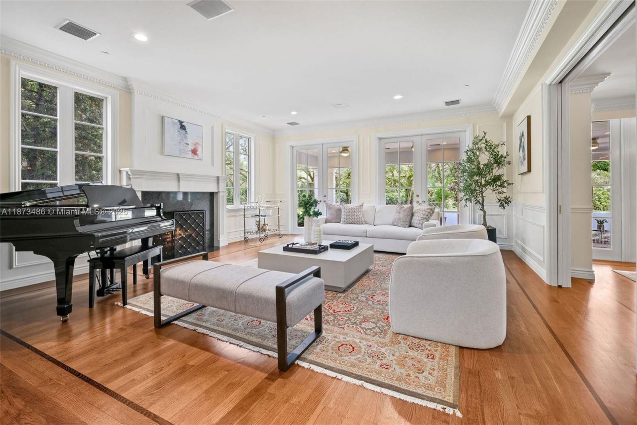 5400 Banyan Trl, Coral Gables, FL 33156 Photo