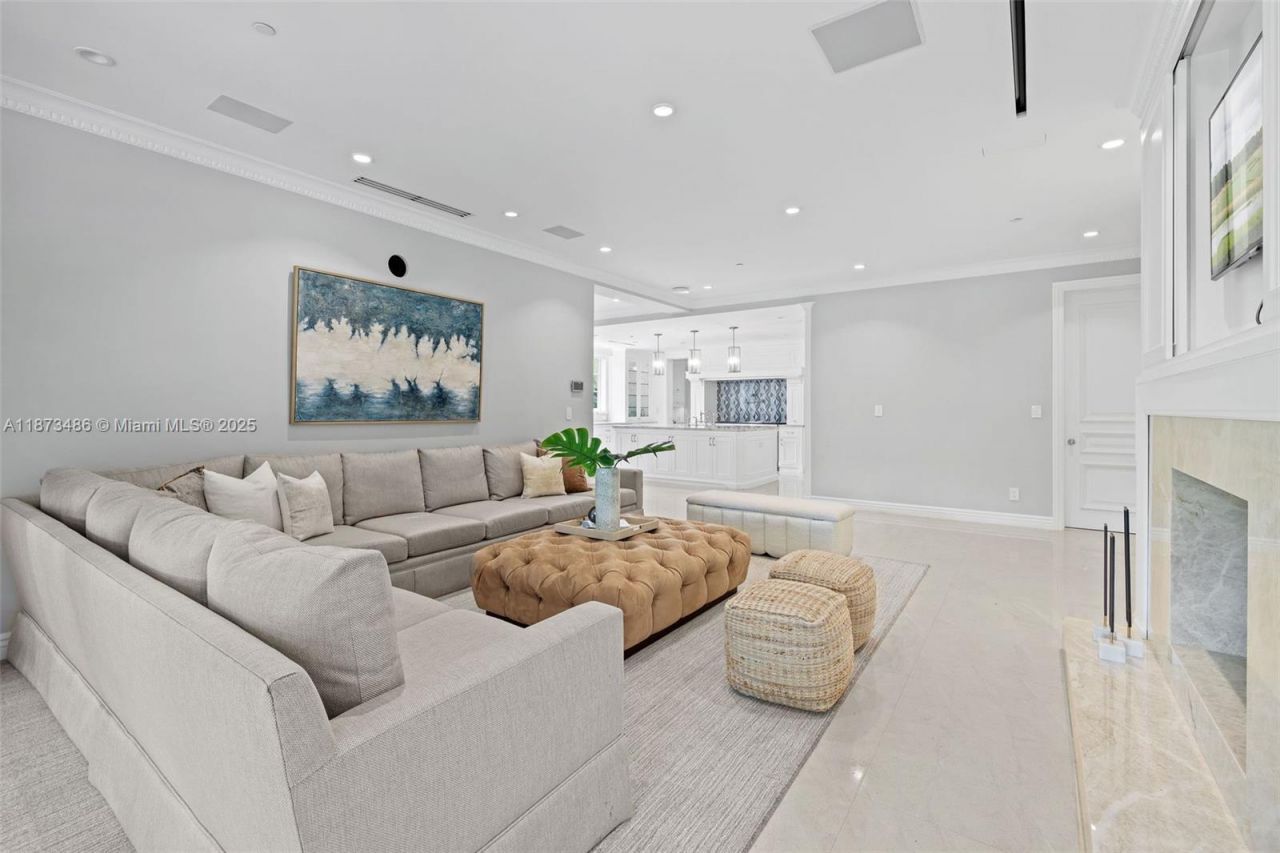 5400 Banyan Trl, Coral Gables, FL 33156 Photo