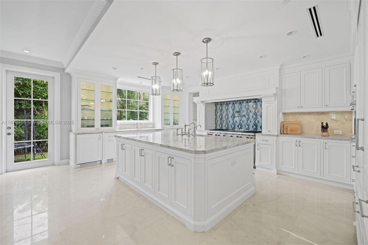 5400 Banyan Trl, Coral Gables, FL 33156 Photo