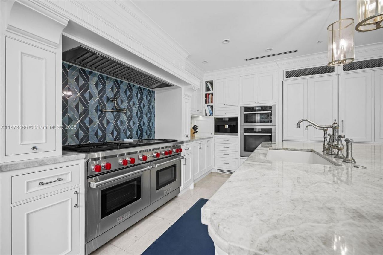 5400 Banyan Trl, Coral Gables, FL 33156 Photo