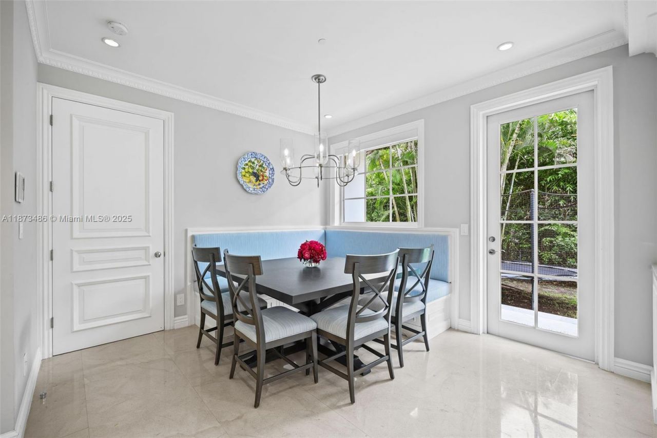 5400 Banyan Trl, Coral Gables, FL 33156 Photo