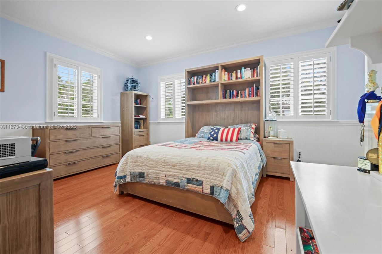 5400 Banyan Trl, Coral Gables, FL 33156 Photo