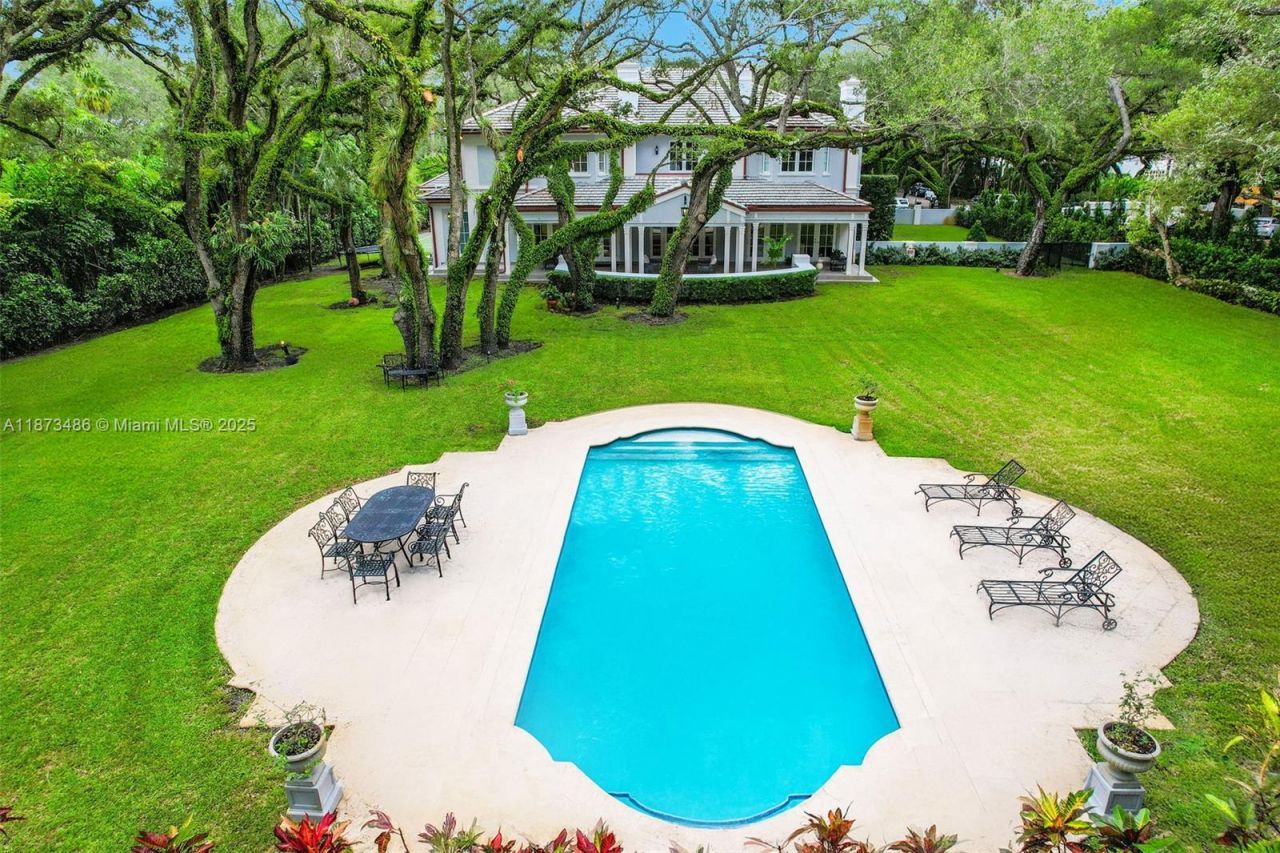 5400 Banyan Trl, Coral Gables, FL 33156 Photo