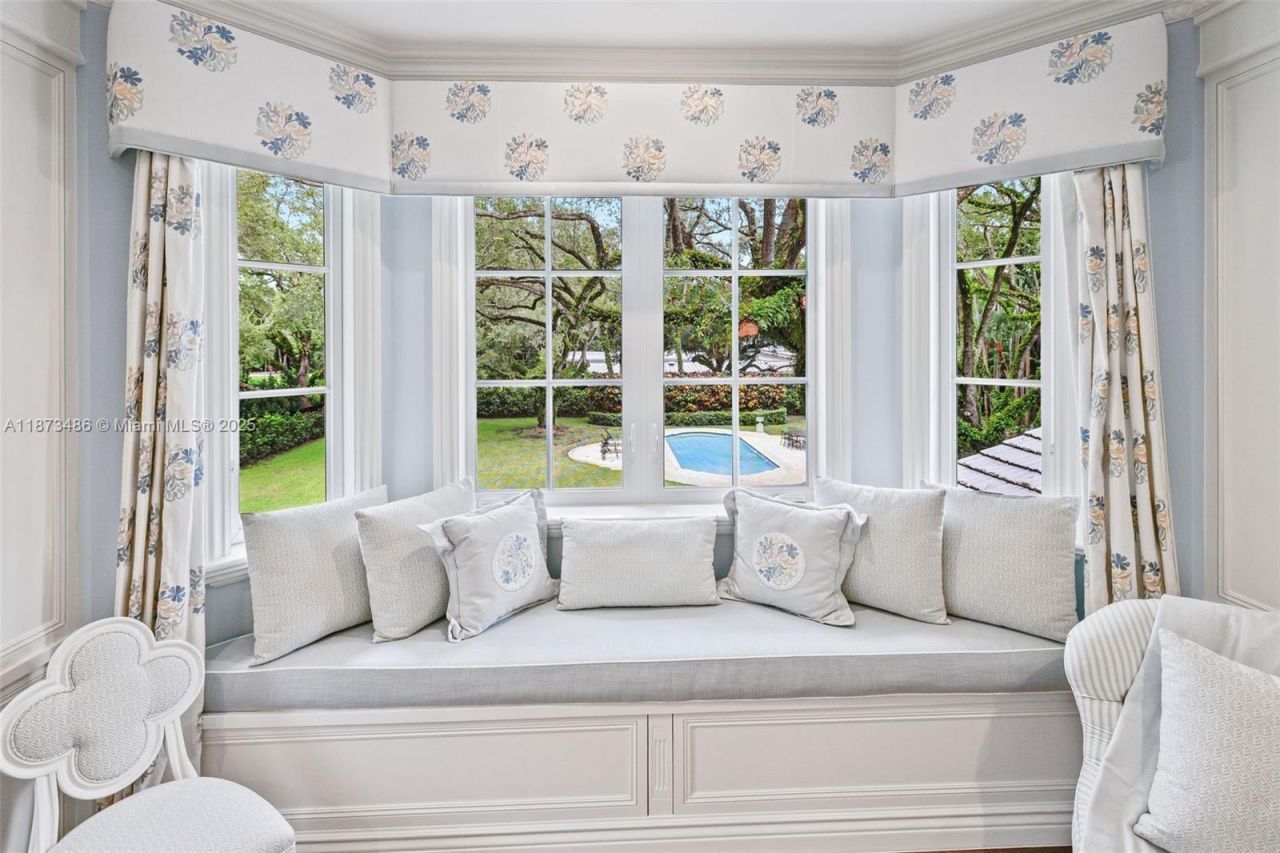 5400 Banyan Trl, Coral Gables, FL 33156 Photo