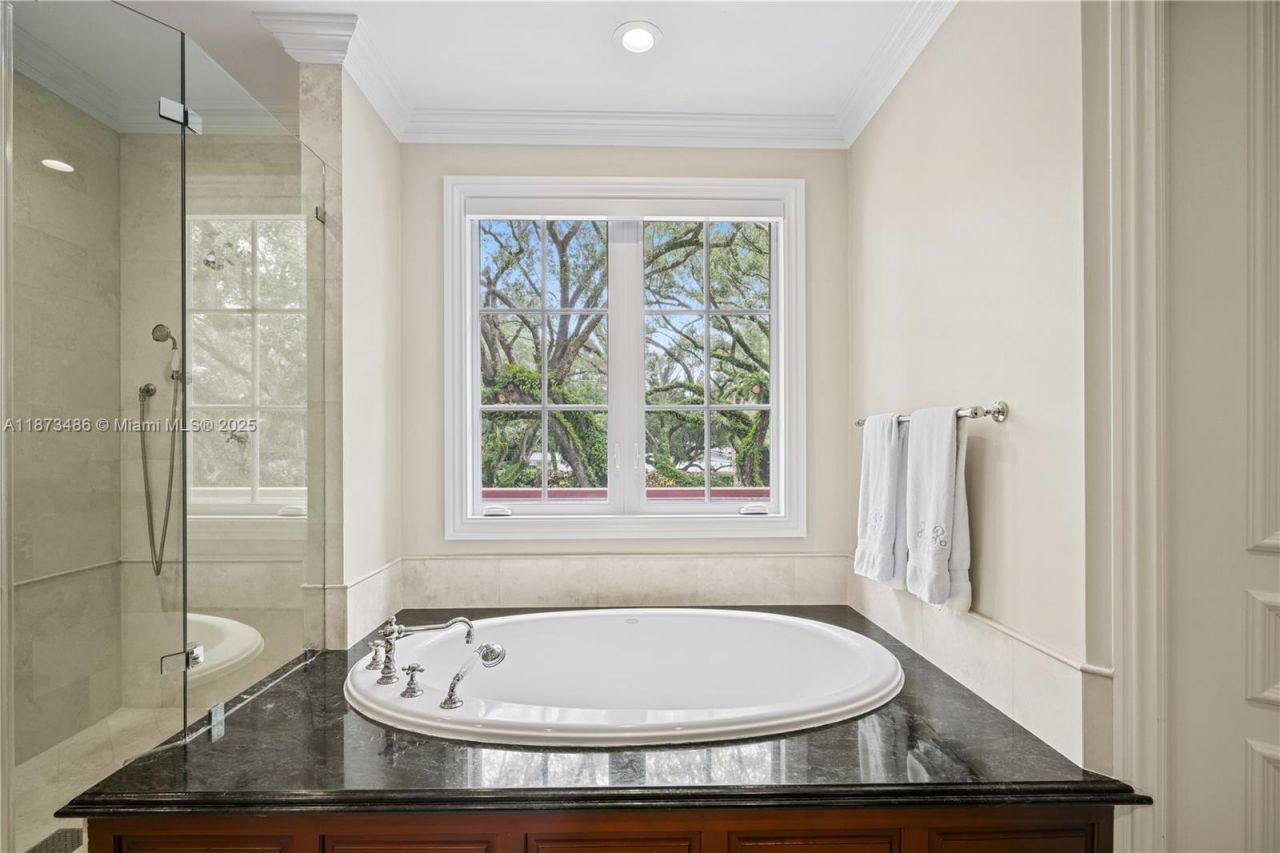 5400 Banyan Trl, Coral Gables, FL 33156 Photo