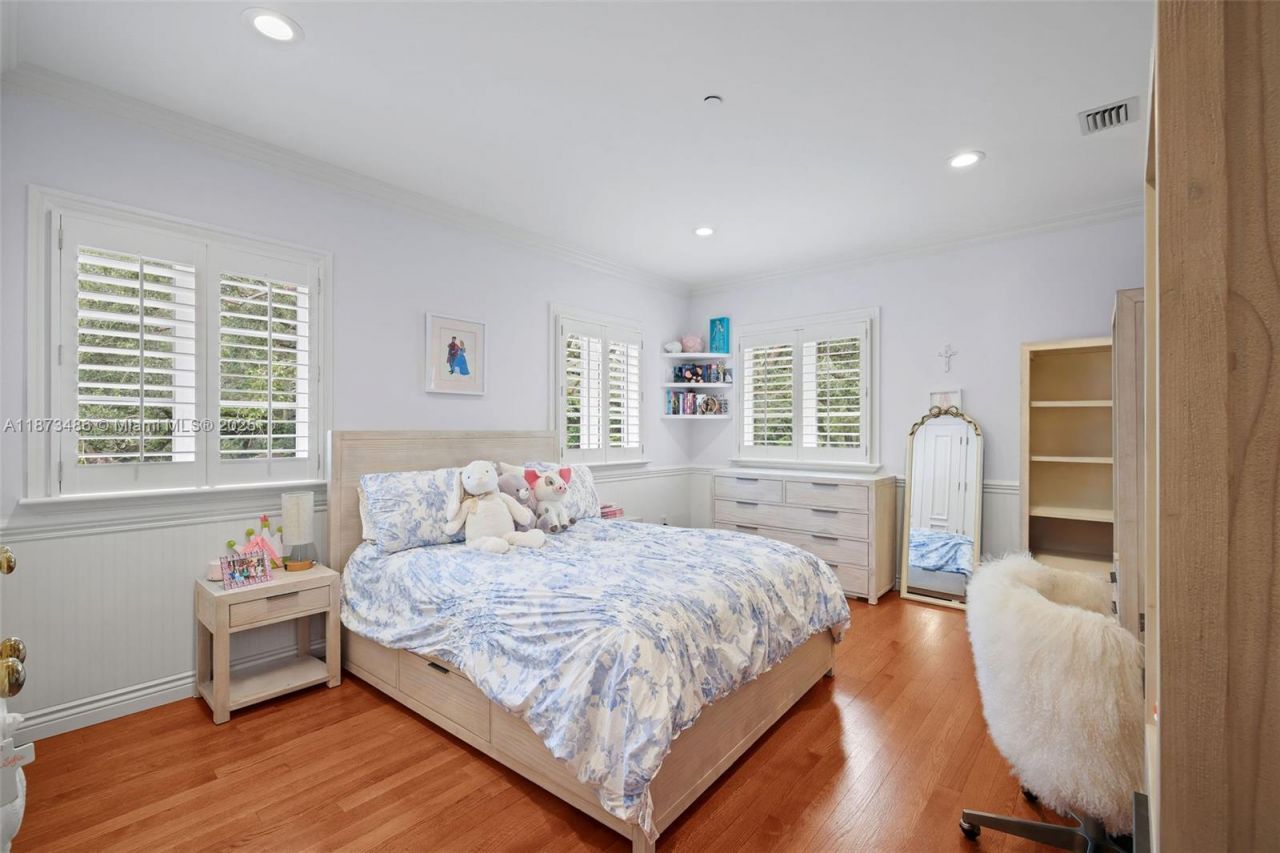 5400 Banyan Trl, Coral Gables, FL 33156 Photo