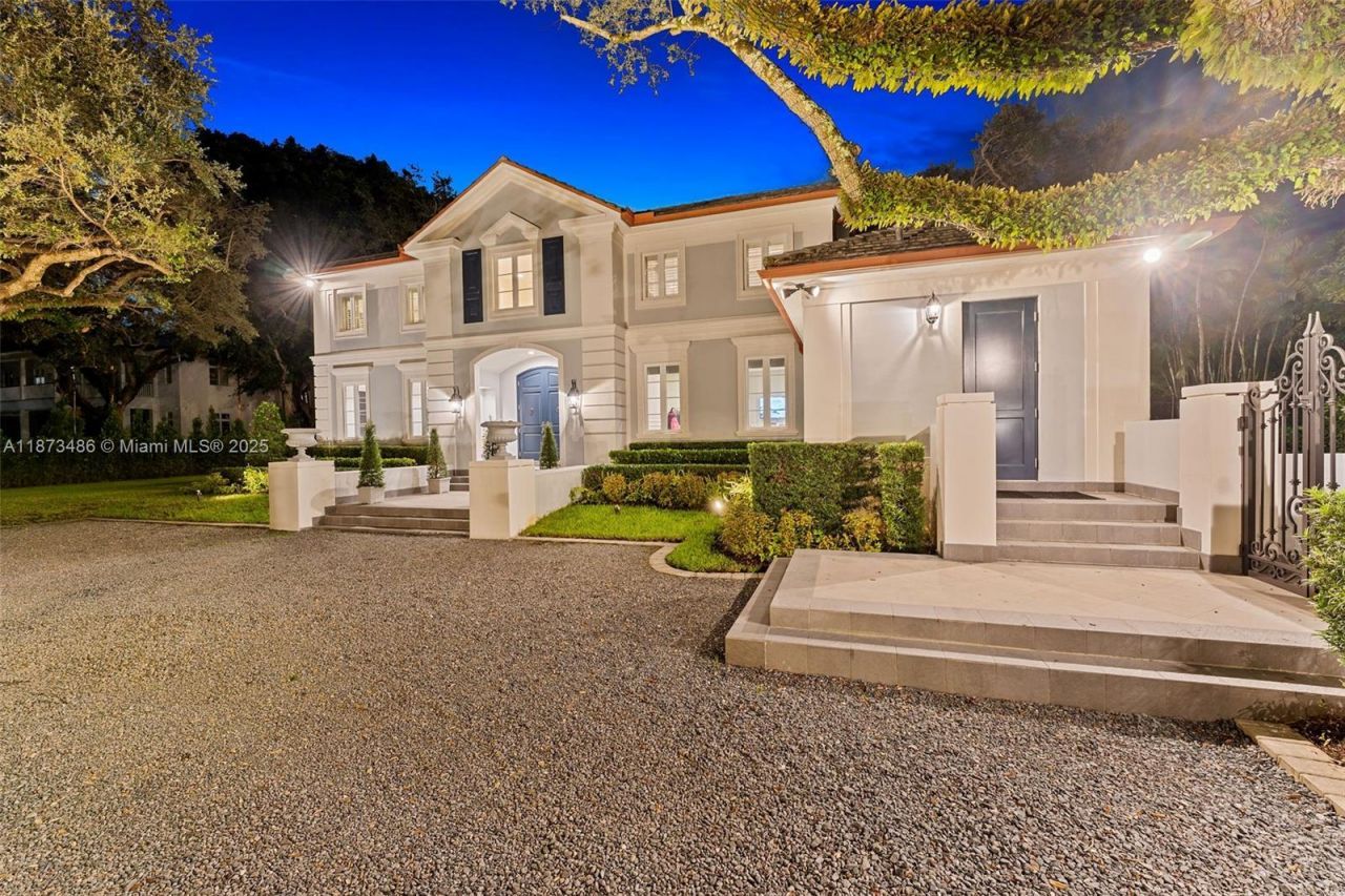 5400 Banyan Trl, Coral Gables, FL 33156 Photo