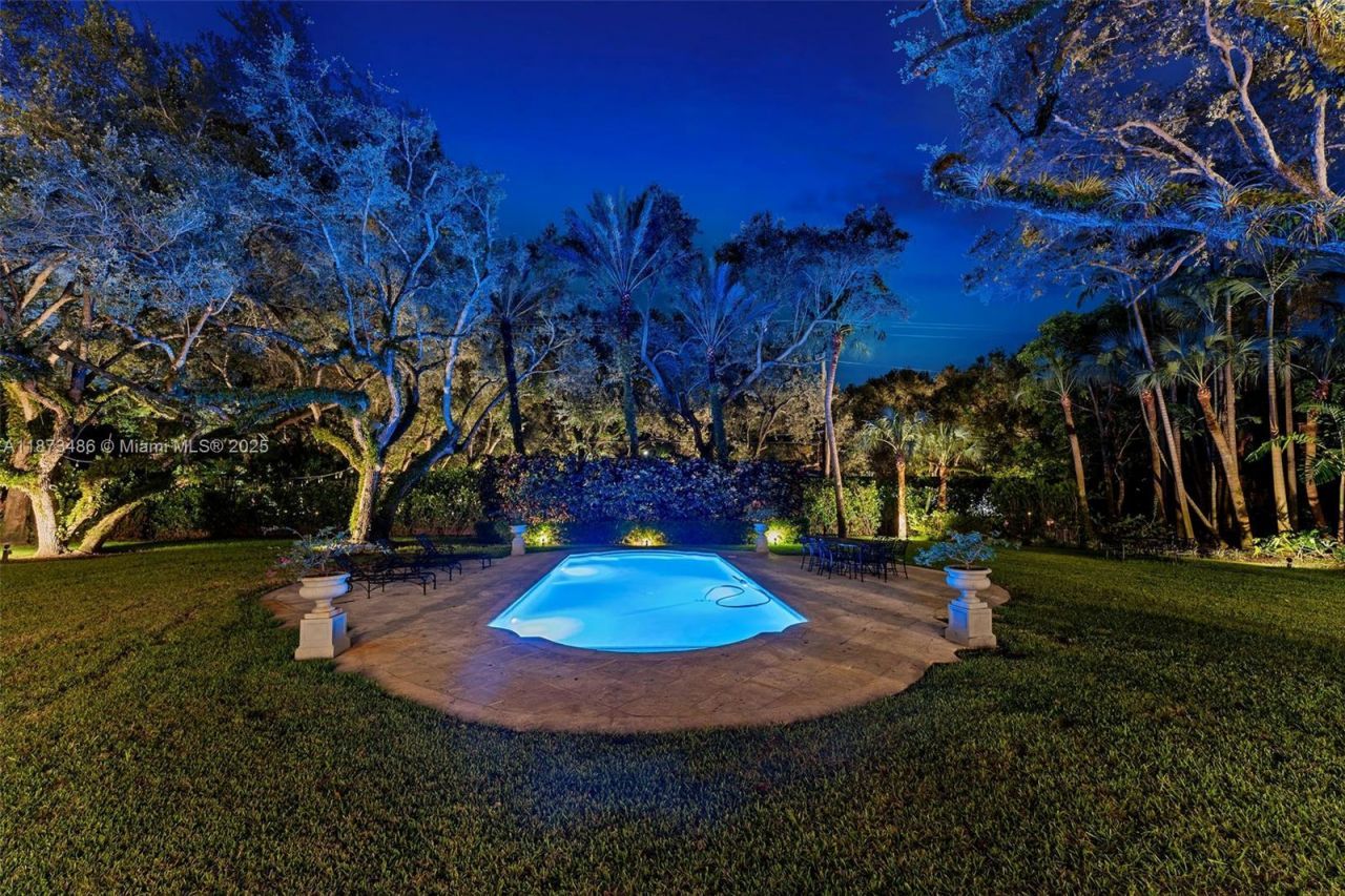 5400 Banyan Trl, Coral Gables, FL 33156 Photo