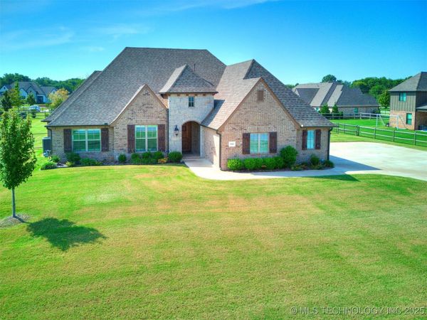 19460 E Boulder Drive, Owasso, OK 74055