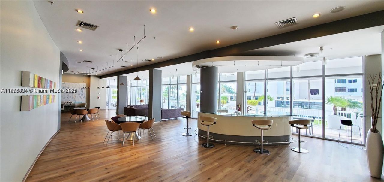 10275 Collins Ave, Unit 323, Bal Harbour, FL 33154 Photo