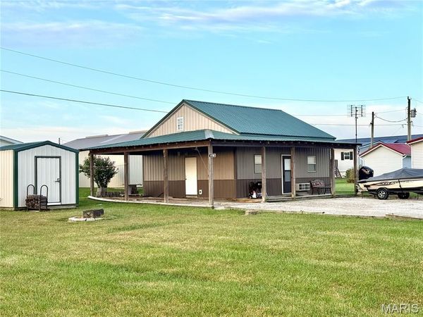 41961 Pleasant Cove Place, Perry, MO 63462