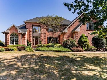 7 ACCENT CIRCLE, CAMP HILL, PA 17011