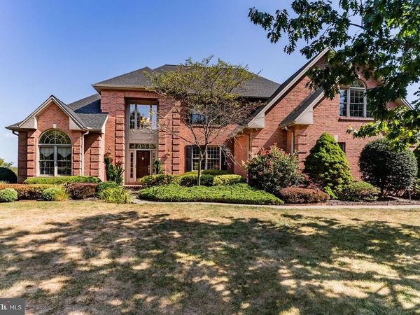 7 ACCENT CIRCLE, CAMP HILL, PA 17011