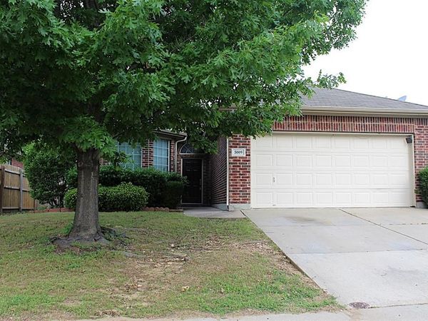 5009 Royal Burgess Drive, Fort Worth, TX 76135
