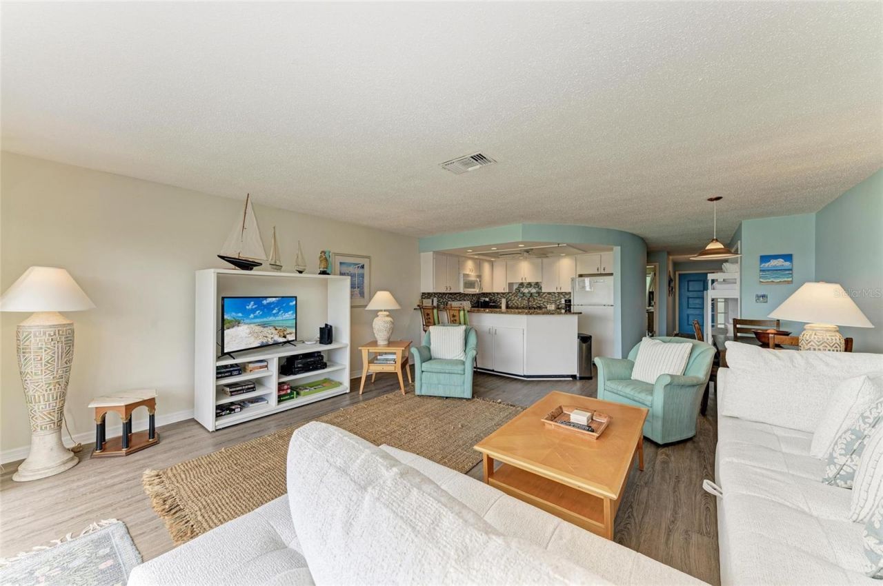 600 Manatee Avenue, Unit 226, Holmes Beach, FL 34217 Photo