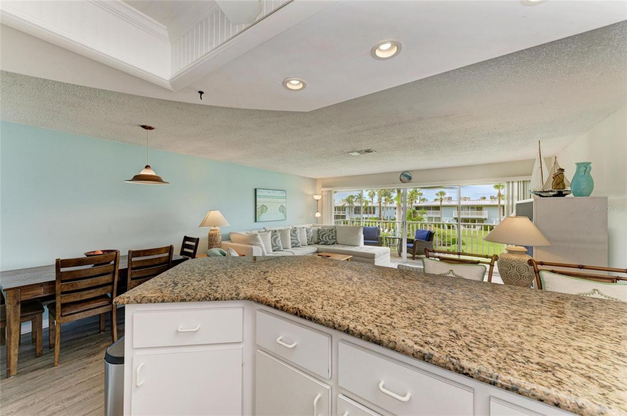 600 Manatee Avenue, Unit 226, Holmes Beach, FL 34217 Photo