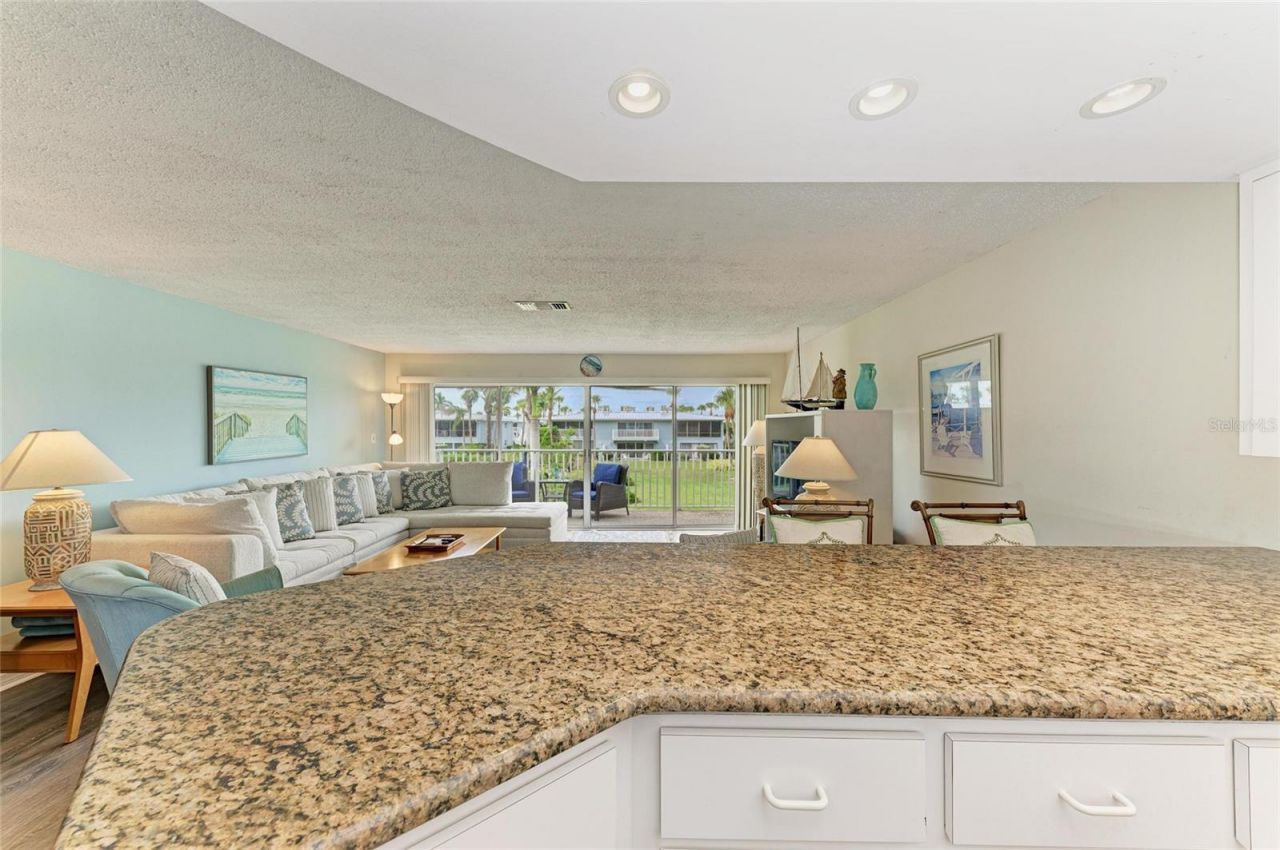 600 Manatee Avenue, Unit 226, Holmes Beach, FL 34217 Photo