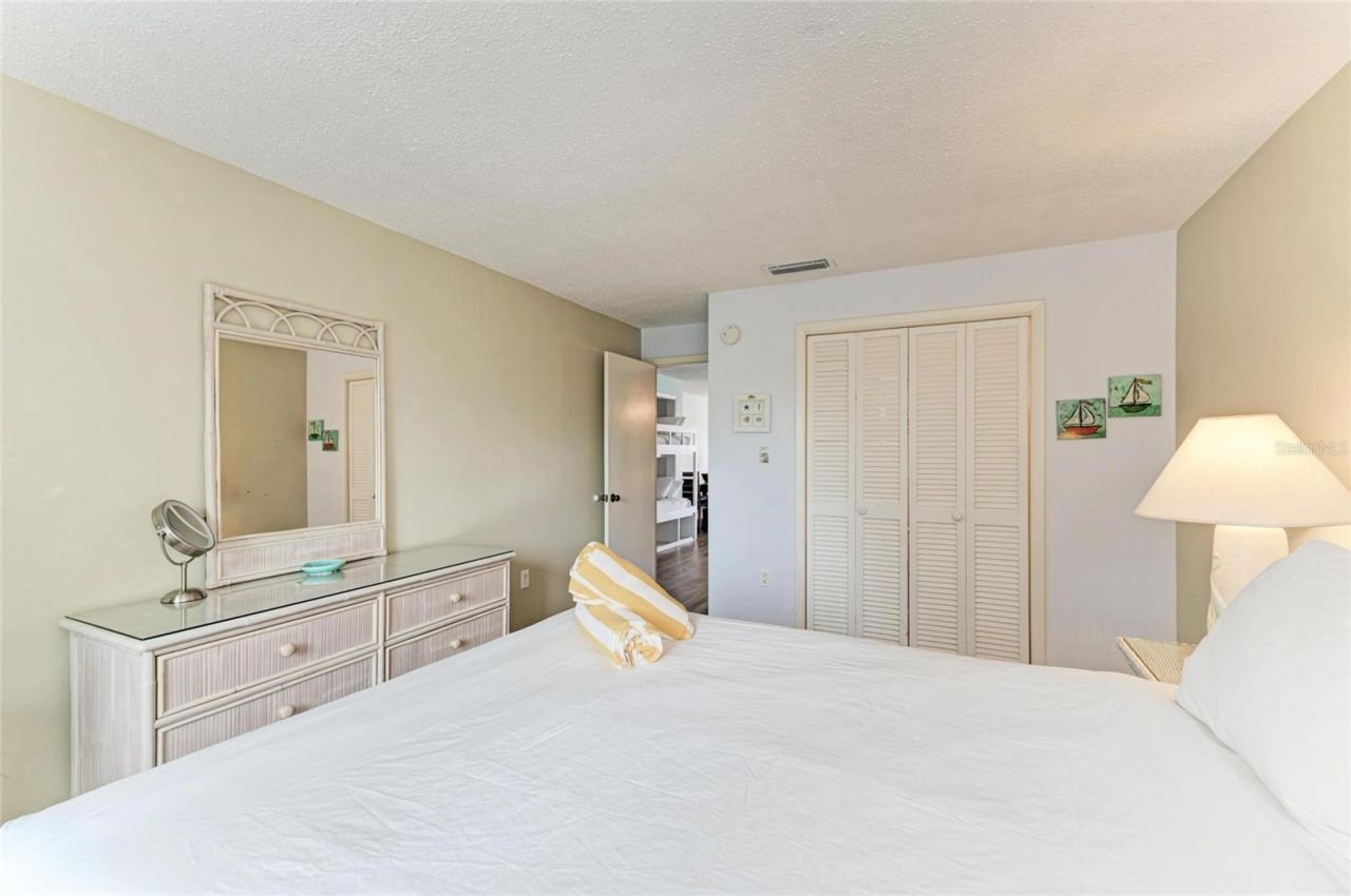 600 Manatee Avenue, Unit 226, Holmes Beach, FL 34217 Photo