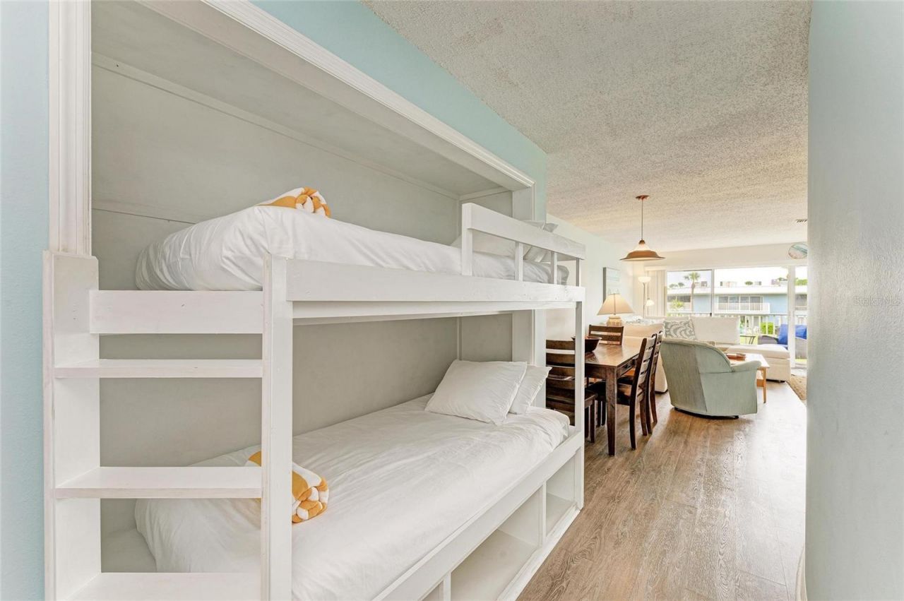 600 Manatee Avenue, Unit 226, Holmes Beach, FL 34217 Photo