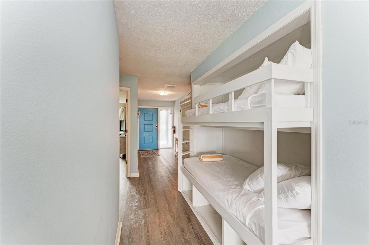 600 Manatee Avenue, Unit 226, Holmes Beach, FL 34217 Photo