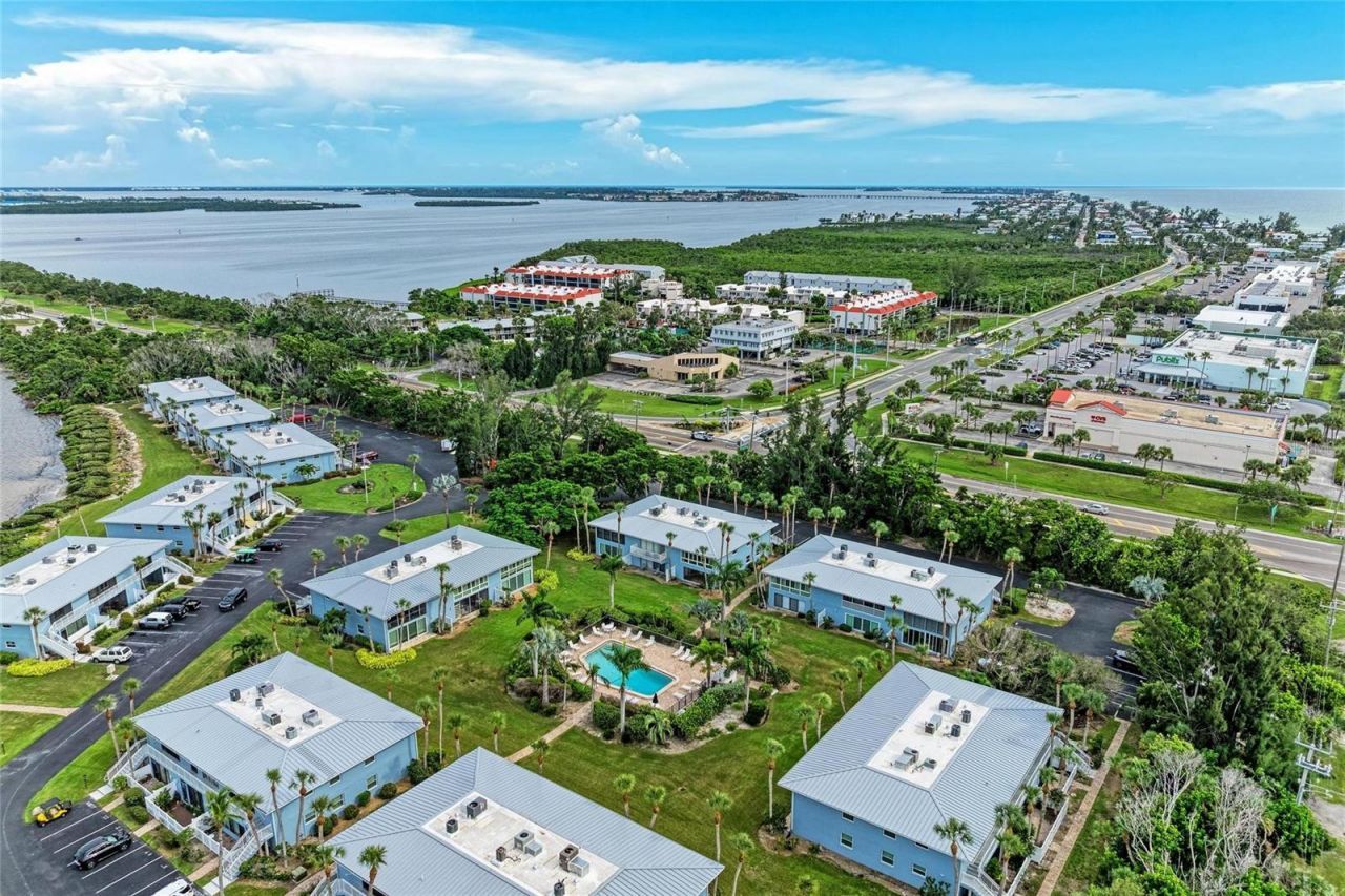 600 Manatee Avenue, Unit 226, Holmes Beach, FL 34217 Photo